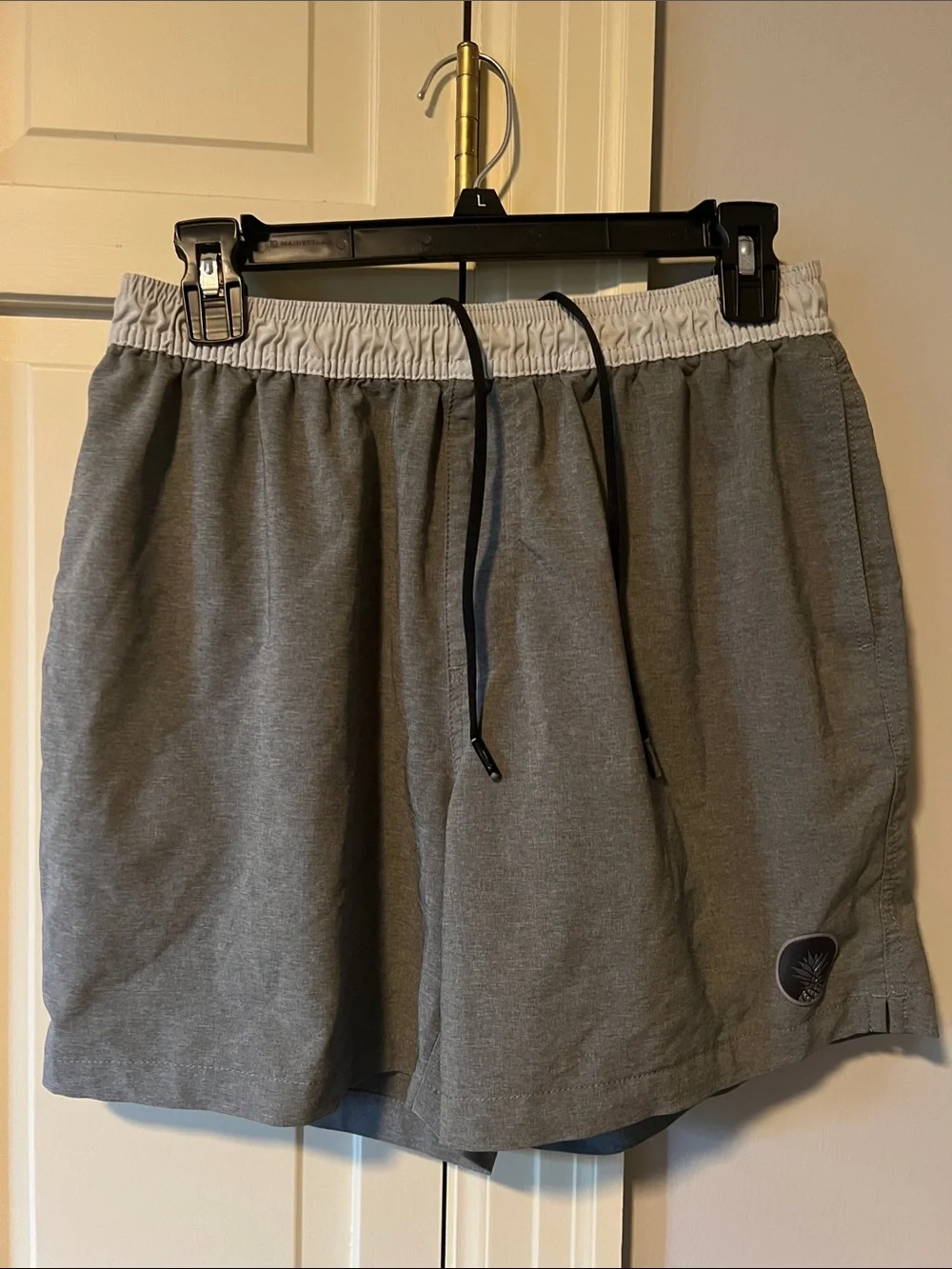CHUBBIES Gray Athletic Drawstring Shorts with Light Gray Waistband
